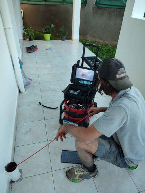 Caméra endoscopique de détection de fuites d'eau au Tampon La Réunion